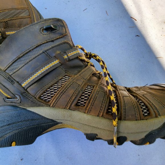 Keen Shoes Keen Voyageur Mid Hiking Boots Mens Size 5m Poshmark